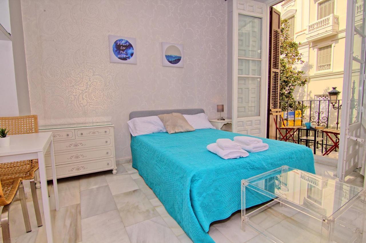 Low Cost Rooms Teatro Alloggio in famiglia Málaga