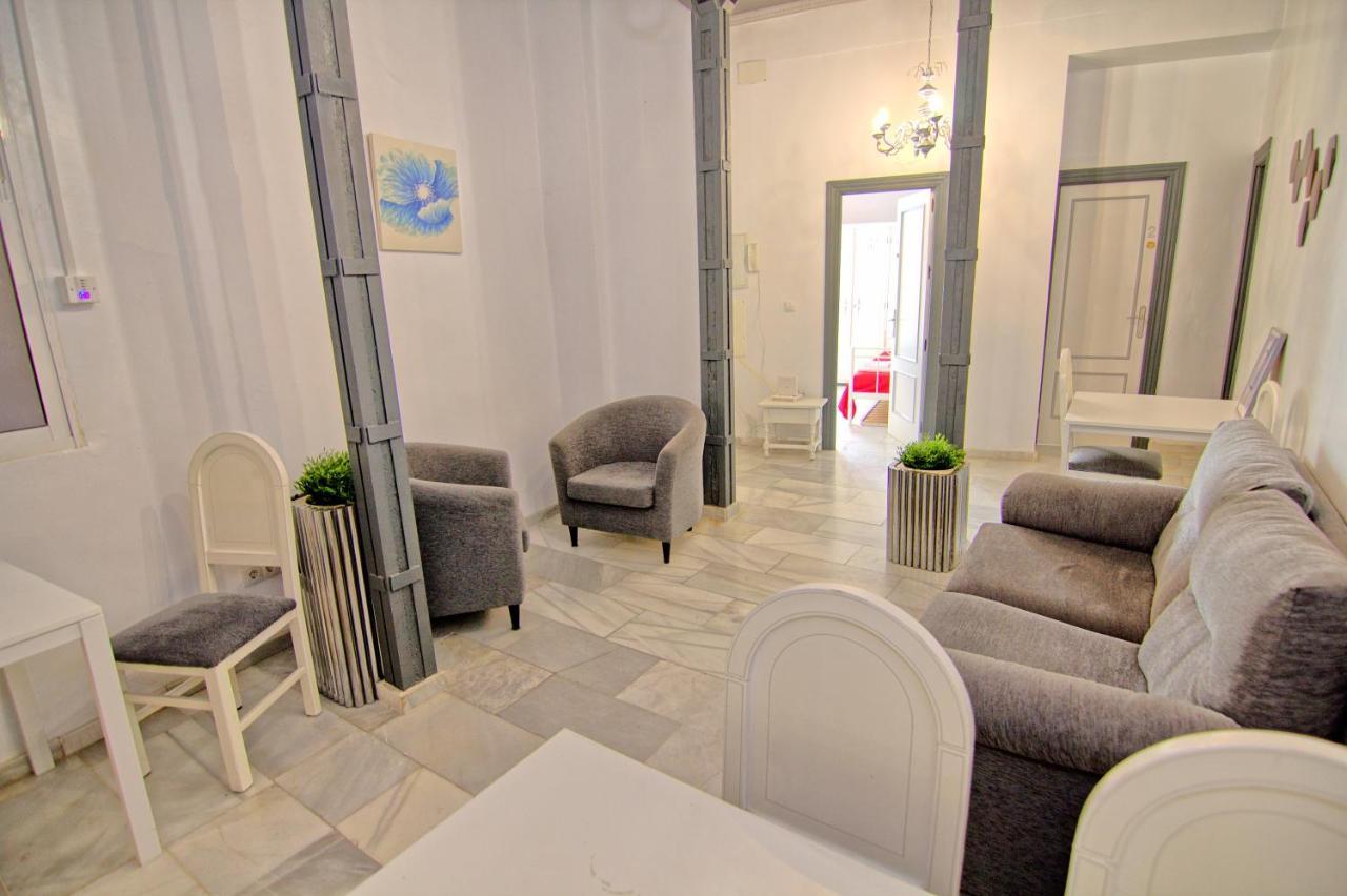 Low Cost Rooms Teatro Alloggio in famiglia Málaga