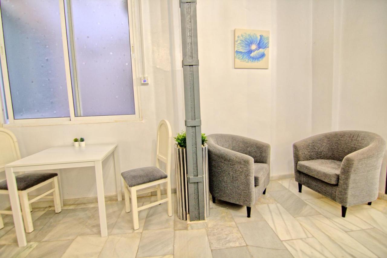 Low Cost Rooms Teatro Alloggio in famiglia Málaga