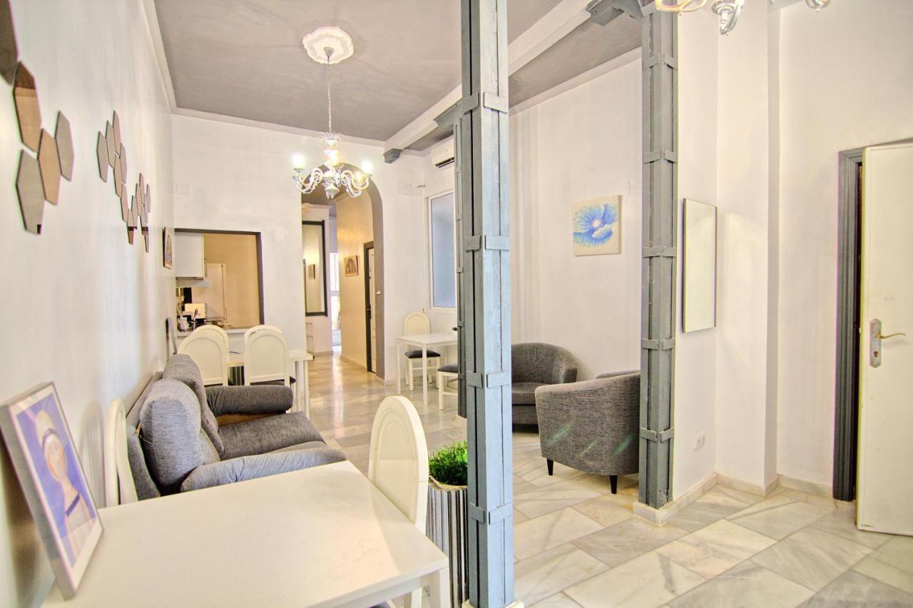 Low Cost Rooms Teatro Alloggio in famiglia Málaga